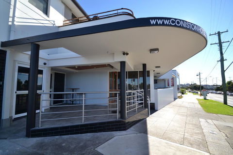 Coniston Hotel Wollongong - Rental Cars 6
