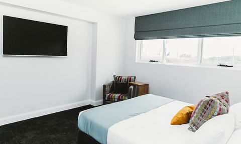 Coniston Hotel Wollongong - Rental Cars 28
