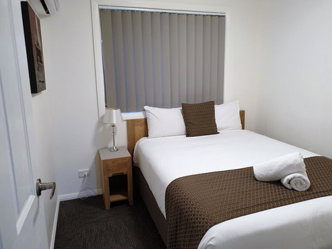 Best Western Endeavour Motel - Rental Cars 7