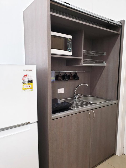 Best Western Endeavour Motel - Rental Cars 14