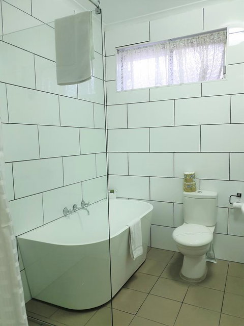 Best Western Endeavour Motel - Rental Cars 13