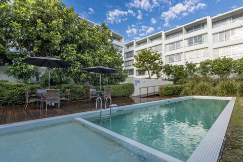 Oaks Nelson Bay Lure Suites - Rental Cars 10