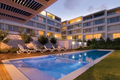 Oaks Nelson Bay Lure Suites - Rental Cars 0