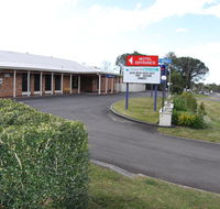 Sleepy Hill Motor Inn - Rental Cars
