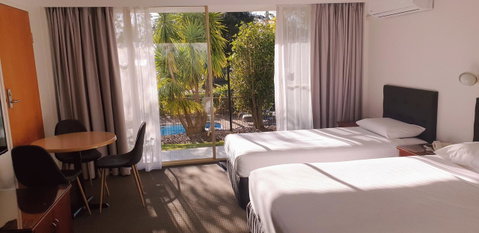 Marina Resort - Rental Cars 18