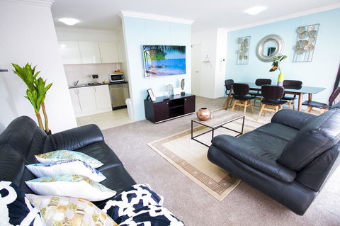 DD Apartments On Darling Harbour - Rental Cars 3