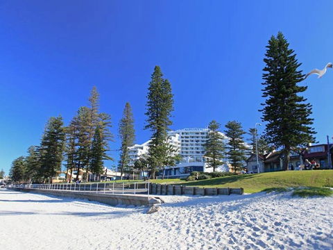 Novotel Sydney Brighton Beach - Rental Cars 2