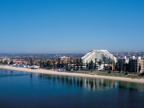 Novotel Sydney Brighton Beach - Rental Cars 1