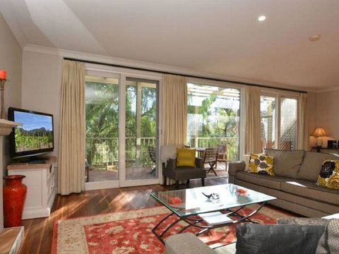 Villa 3br Chianti Villa Located Within Cypress Lakes Resort - Rental Cars 0