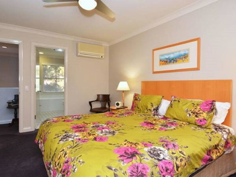 Villa 3br Chianti Villa Located Within Cypress Lakes Resort - Rental Cars 9