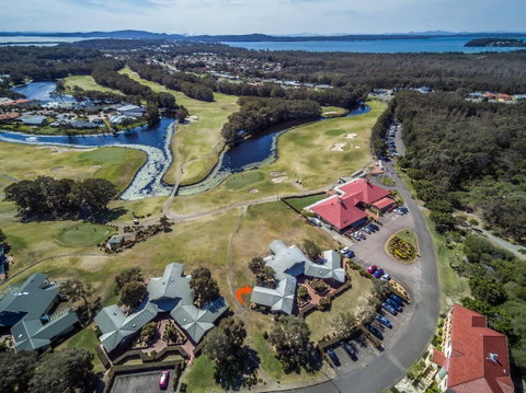 Condo 105 @ Horizons Golf Resort - Salamander Bay NSW - Rental Cars 7