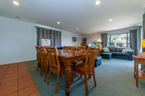 Condo 105 @ Horizons Golf Resort - Salamander Bay NSW - Rental Cars 18