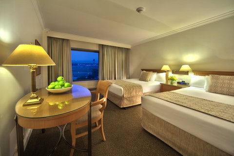 Stamford Plaza Sydney Airport Hotel & Conference Centre - Rental Cars 12