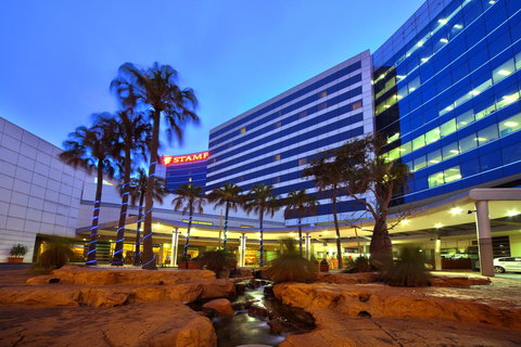 Stamford Plaza Sydney Airport Hotel & Conference Centre - Rental Cars 0
