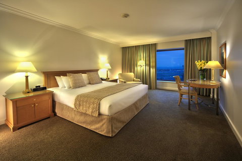 Stamford Plaza Sydney Airport Hotel & Conference Centre - Rental Cars 1