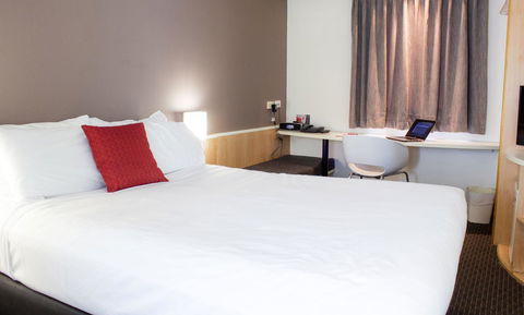 Ibis Newcastle - Rental Cars 3