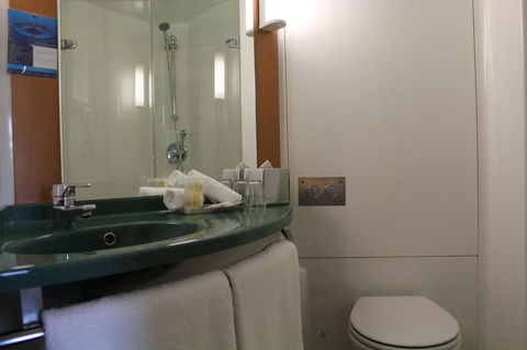 Ibis Newcastle - Rental Cars 12
