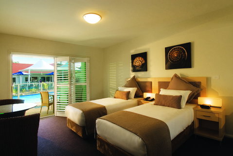 Oaks Port Stephens Pacific Blue Resort - Rental Cars 6