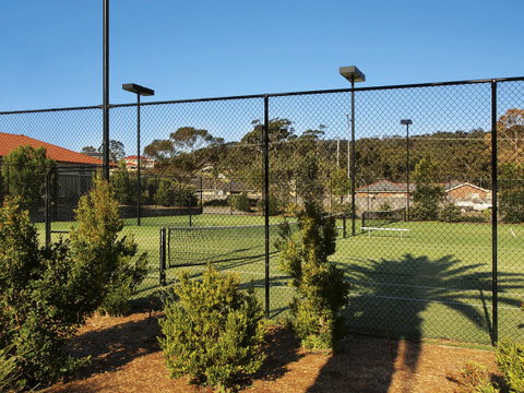 Oaks Port Stephens Pacific Blue Resort - Rental Cars 10