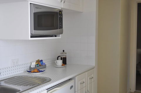 Coogee Sands Hotel & Apartments - Rental Cars 1