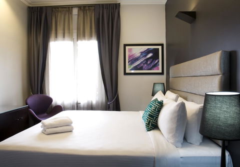 Hotel Challis Potts Point - Rental Cars 1