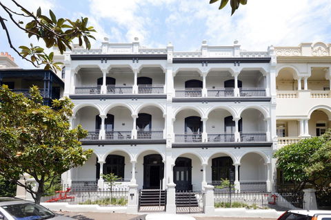 Hotel Challis Potts Point - Rental Cars 0