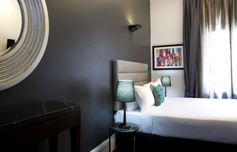 Hotel Challis Potts Point - Rental Cars 6