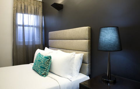 Hotel Challis Potts Point - Rental Cars 18