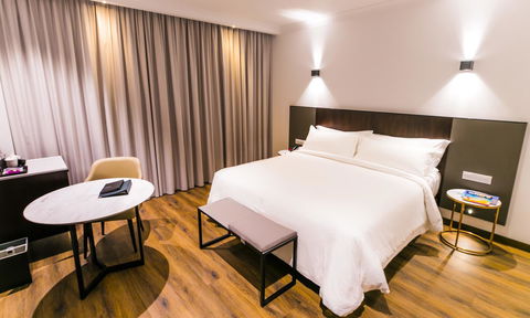 The Grace Hotel - Rental Cars 25