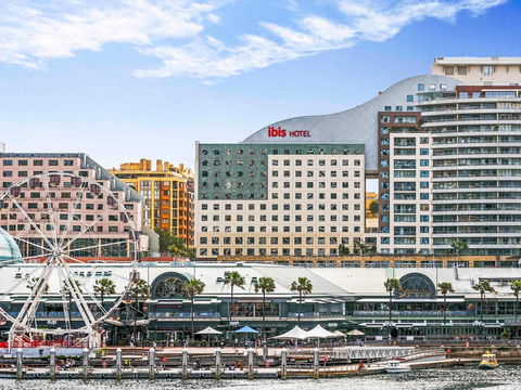 Ibis Sydney Darling Harbour - Rental Cars 0