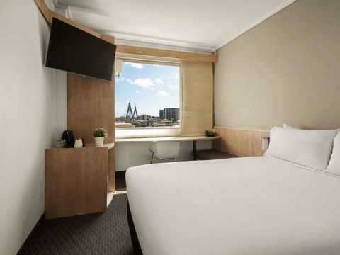 Ibis Sydney Darling Harbour - Rental Cars 36