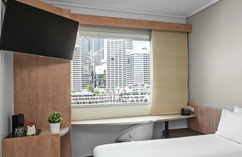 Ibis Sydney Darling Harbour - Rental Cars 2