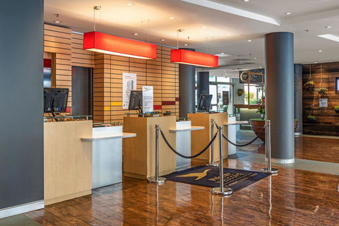 Ibis Sydney Darling Harbour - Rental Cars 13