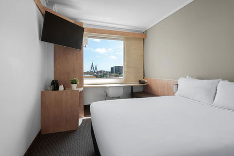 Ibis Sydney Darling Harbour - Rental Cars 22