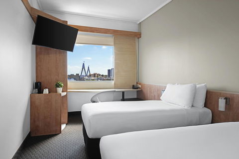 Ibis Sydney Darling Harbour - Rental Cars 14