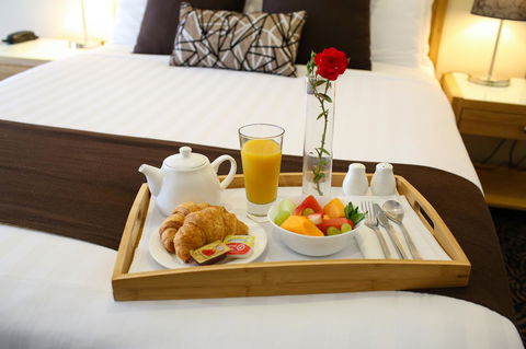 Best Western Plus Hovell Tree Inn - Rental Cars 34