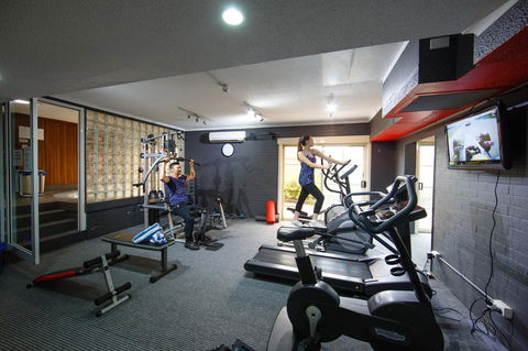 Best Western Plus Hovell Tree Inn - Rental Cars 9