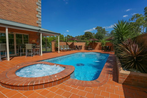 Best Western Plus Hovell Tree Inn - Rental Cars 37