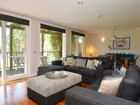 Villa 3br Margarita Villa Located Within Cypress Lakes Resort - Rental Cars 9
