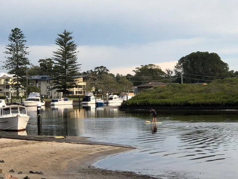 Boathouse Resort (Water Front) - Rental Cars 25