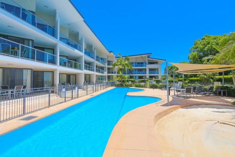 Boathouse Resort (Water Front) - Rental Cars 14