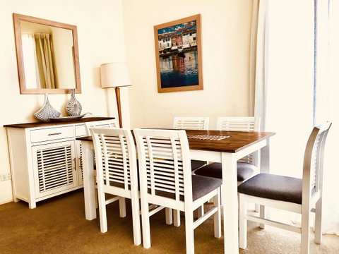 Boathouse Resort (Water Front) - Rental Cars 24