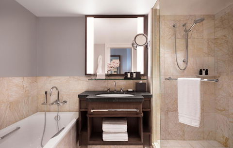 Four Seasons Hotel Sydney - Rental Cars 5