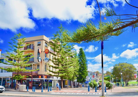 Mad Monkey Hostel Coogee Beach - Rental Cars 14