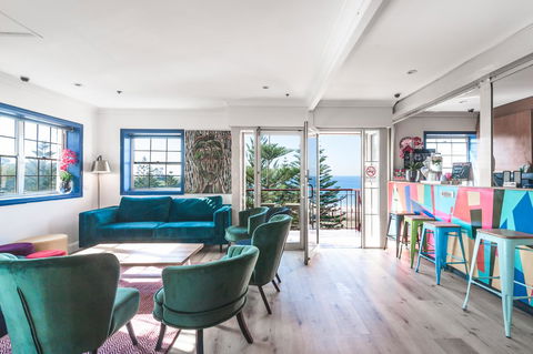 Mad Monkey Hostel Coogee Beach - Rental Cars 5