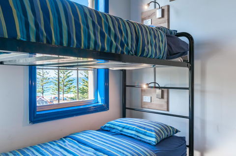 Mad Monkey Hostel Coogee Beach - Rental Cars 3