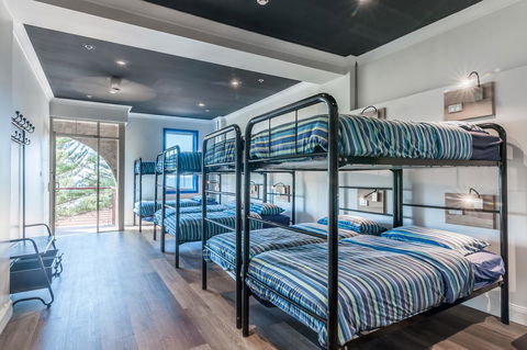 Mad Monkey Hostel Coogee Beach - Rental Cars 12