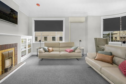 Horse And Jockey Hotel Homebush - Rental Cars 3