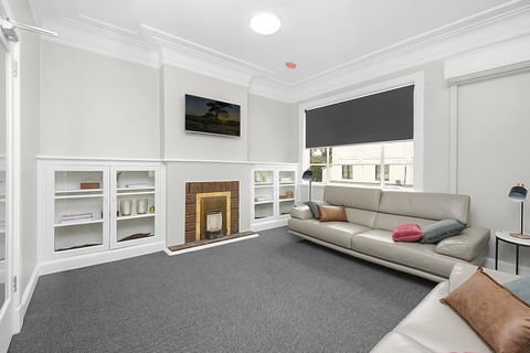 Horse And Jockey Hotel Homebush - Rental Cars 9