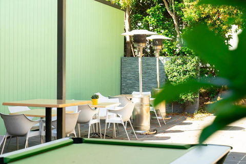 Horse And Jockey Hotel Homebush - Rental Cars 24